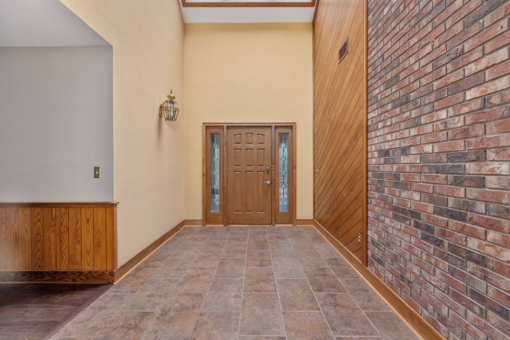 7901 Shallowford Road Upatoi, GA 31829 - Photo 6 of 89 foyer
