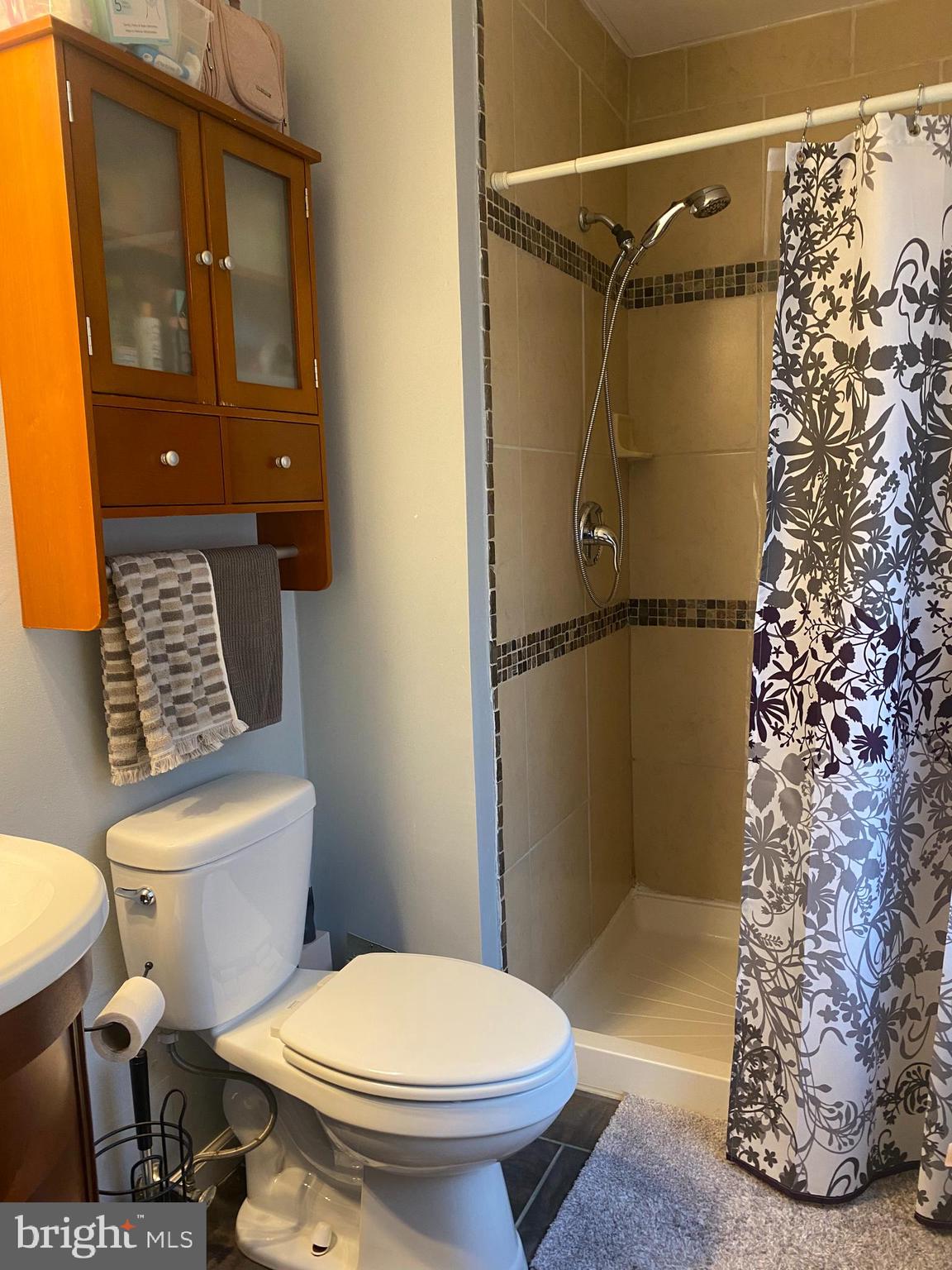 73 Farnwood Road Mount Laurel, NJ 08054 - Photo 21 of 28 Bathroom off of main bedroom