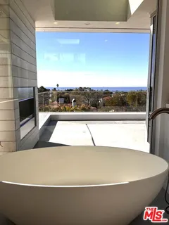 $15,995,000 | 15920 Alcima Avenue, Pacific Palisades, CA 90272