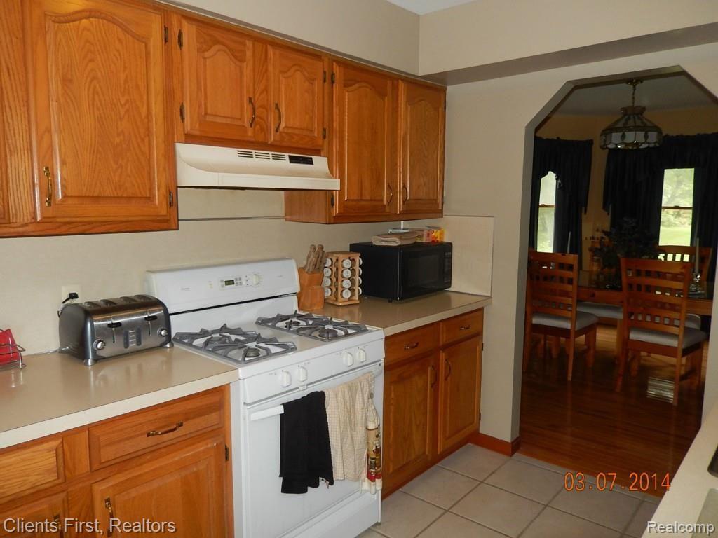 18781 Hannan Road New Boston, MI 48164 - Photo 14 of 48 DSCN3639.jpg