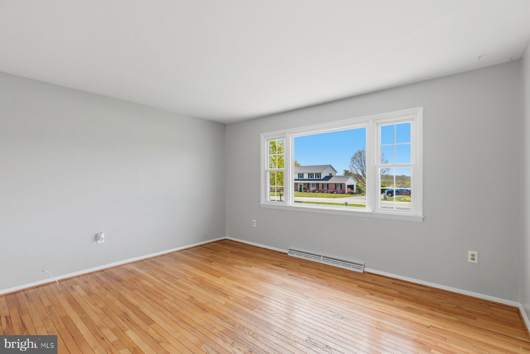2406 Neudecker Road Westminster, MD 21157 - Photo 5 of 30