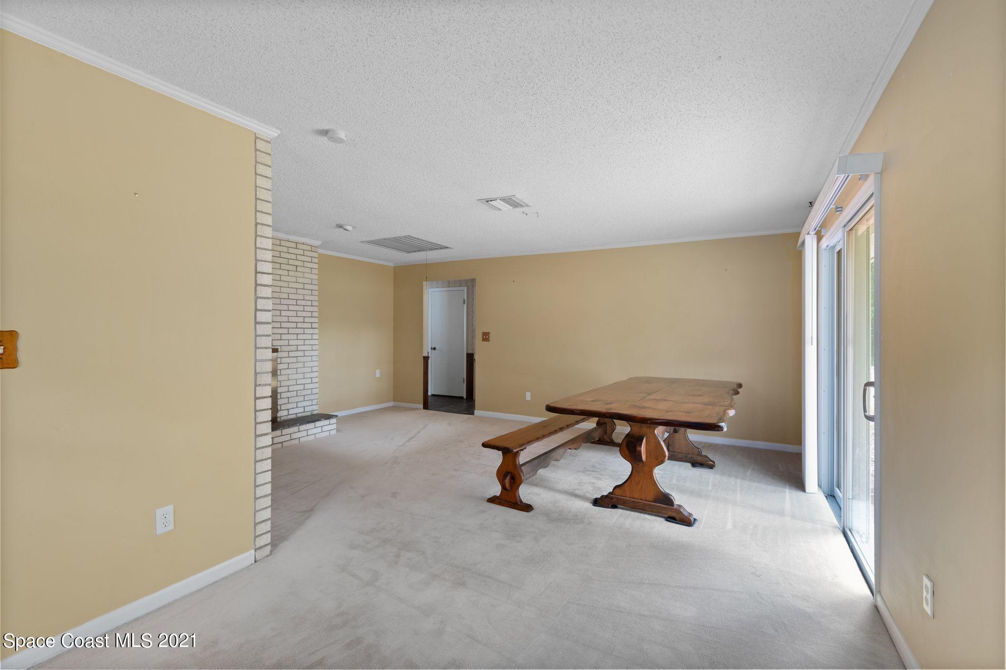 1900 Palomino Road Melbourne, FL 32934 - Photo 16 of 56 LlL7H_1Y
