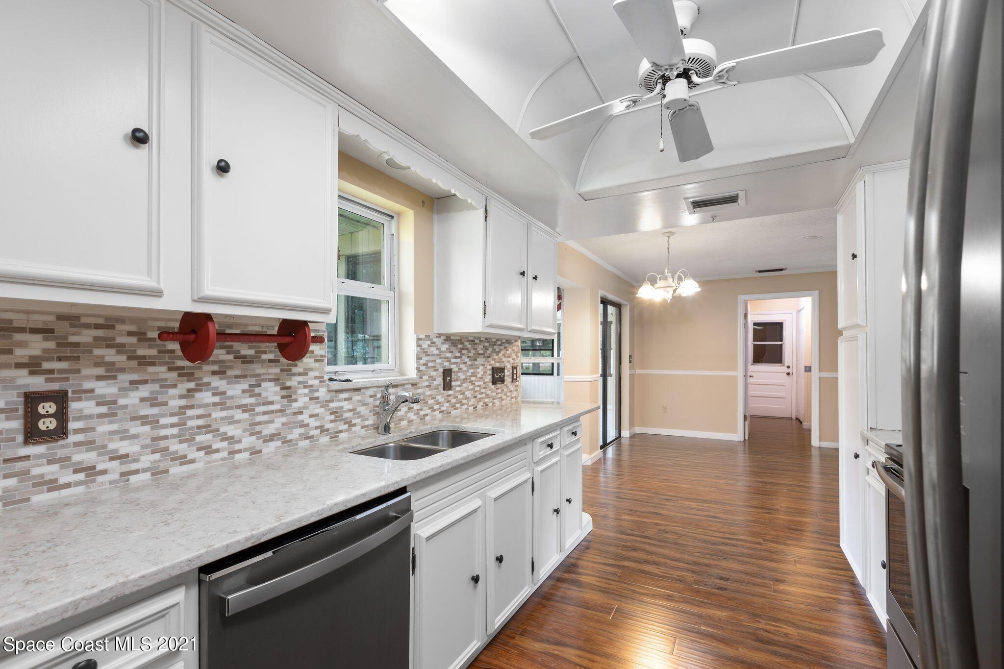 1900 Palomino Road Melbourne, FL 32934 - Photo 10 of 56 IWHKTV14
