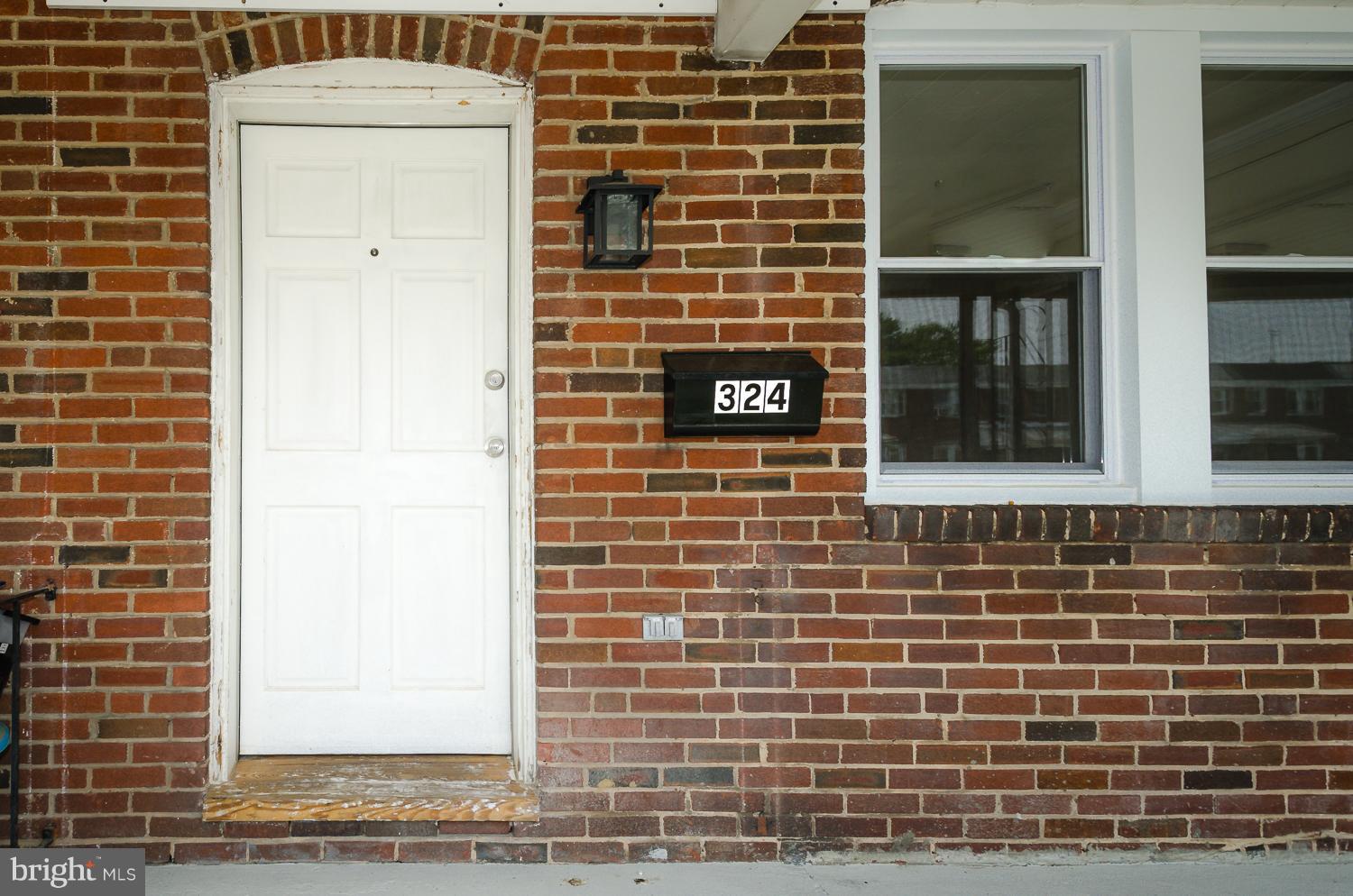 324 Old Riverside Road Baltimore, MD 21225 - Photo 2 of 17 Welcome t your new home!
