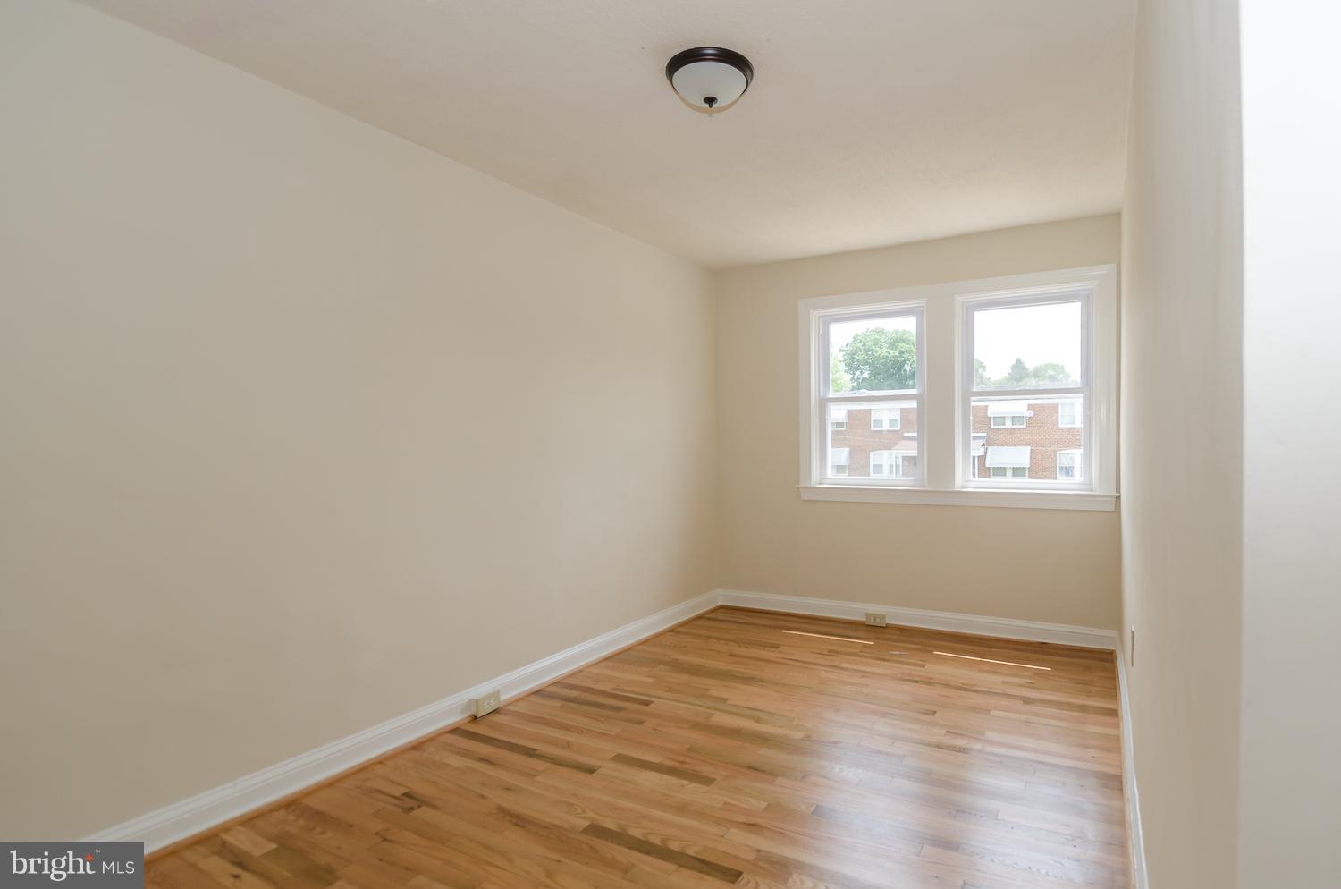 324 Old Riverside Road Baltimore, MD 21225 - Photo 14 of 17 Bedroom
