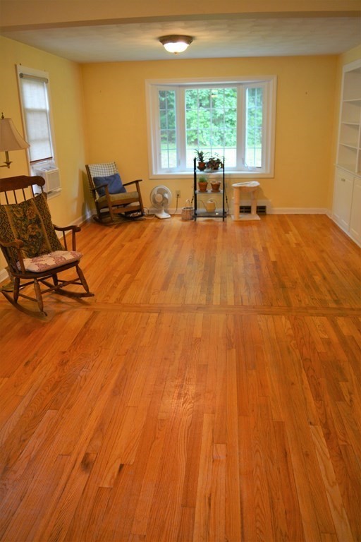 247 Laurel Road West Springfield, MA 01089 - Photo 8 of 41 Gallery Image 8