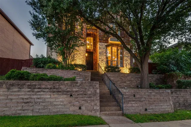 $700,000 | 3604 University Park Lane, Irving, TX 75062
