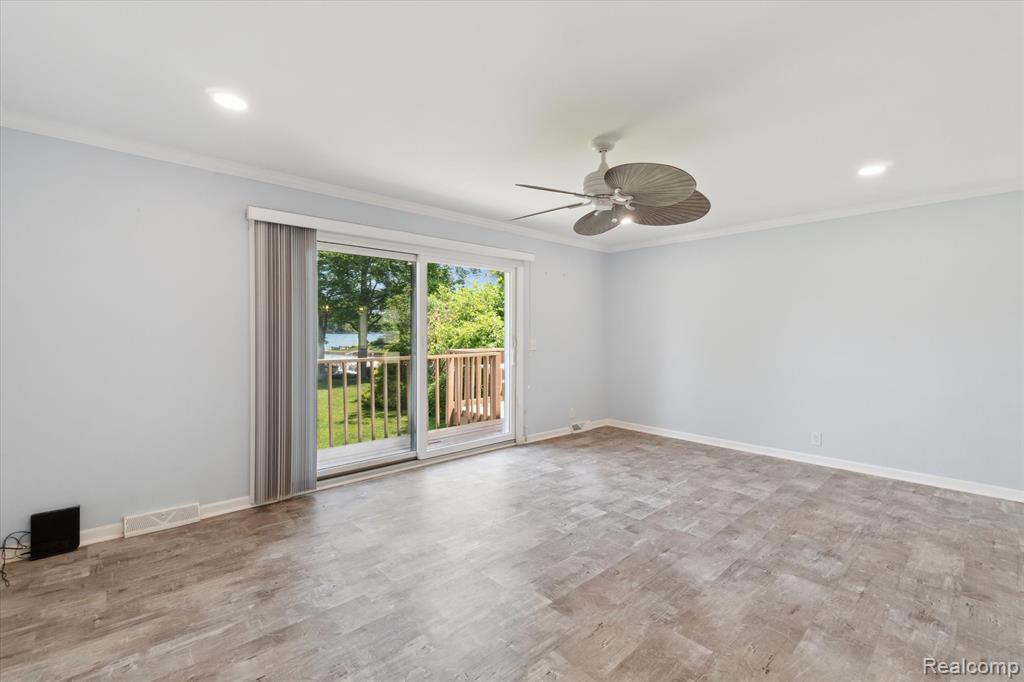 7262 Hatchery Road Waterford, MI 48327 - Photo 11 of 58 Gallery Image 11