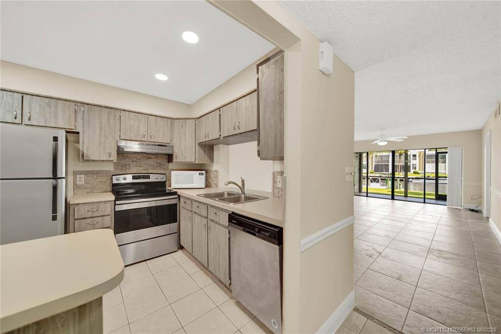 1950 Southwest Palm City Road, Unit 3105 Stuart, FL 34994 - Photo 2 of 25
