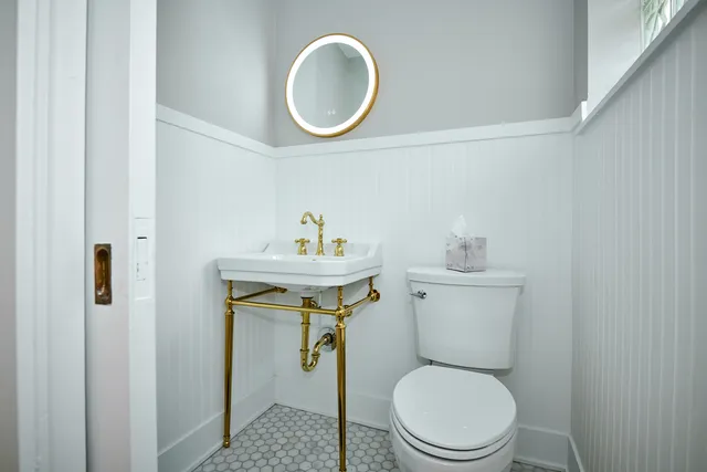 $865,900 | 4555 Cleveland Street, Skokie, IL 60076