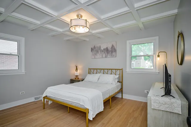 $865,900 | 4555 Cleveland Street, Skokie, IL 60076