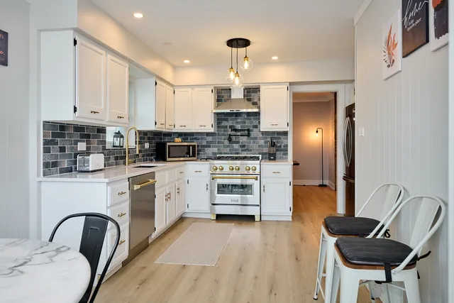 $865,900 | 4555 Cleveland Street, Skokie, IL 60076