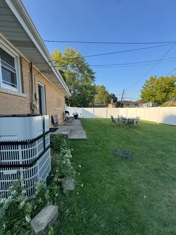 $865,900 | 4555 Cleveland Street, Skokie, IL 60076