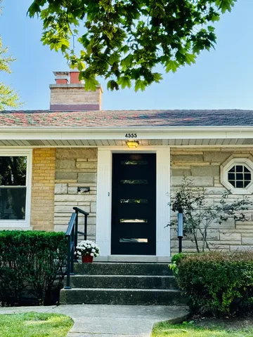 $865,900 | 4555 Cleveland Street, Skokie, IL 60076