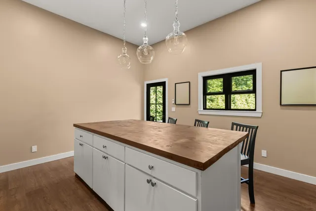 $1,799,999 | 10 Lewis Road, Kittery, ME 03904