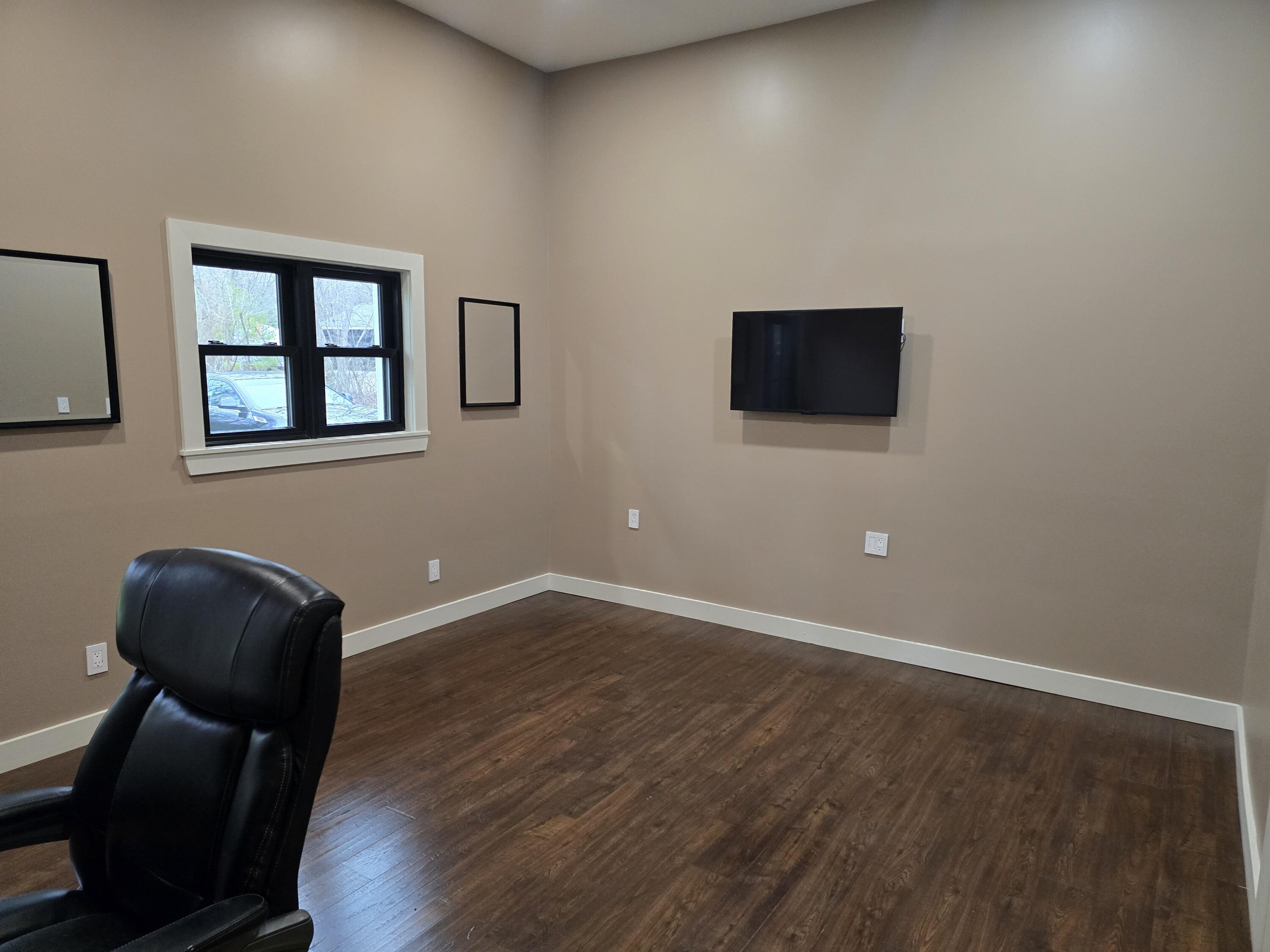 10 Lewis Road Kittery, ME 03904 - Photo 13 of 66 20260422_104515