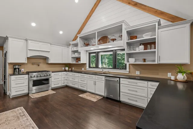 $1,799,999 | 10 Lewis Road, Kittery, ME 03904