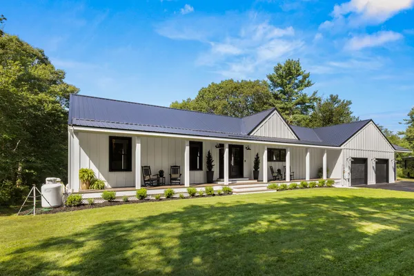 $1,550,000 | 10 Lewis Road, Kittery, ME 03904