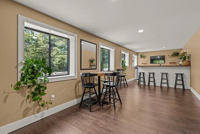 $1,799,999 | 10 Lewis Road, Kittery, ME 03904