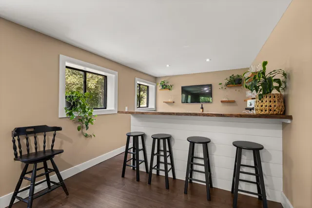 $1,799,999 | 10 Lewis Road, Kittery, ME 03904