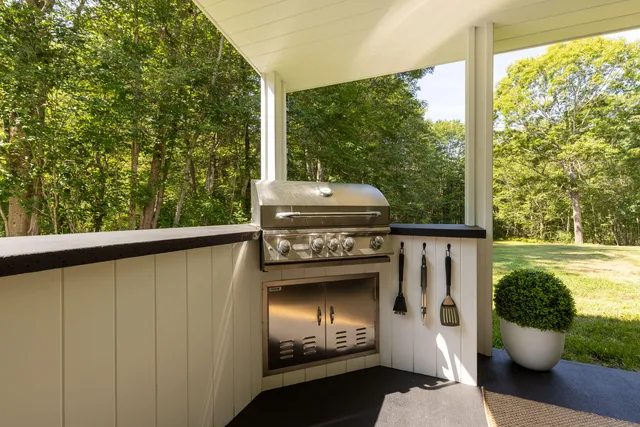 $1,799,999 | 10 Lewis Road, Kittery, ME 03904