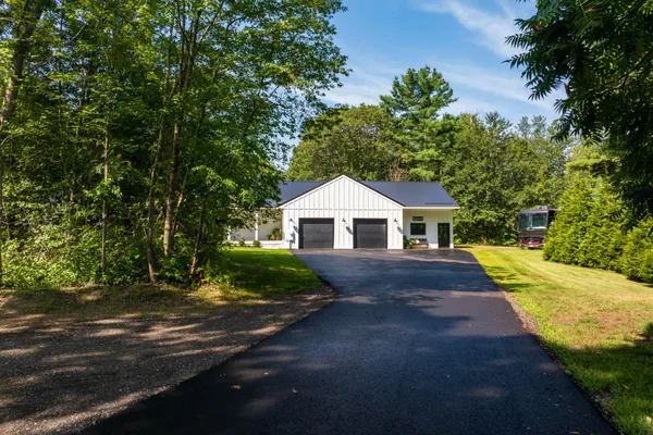 $1,550,000 | 10 Lewis Road, Kittery, ME 03904