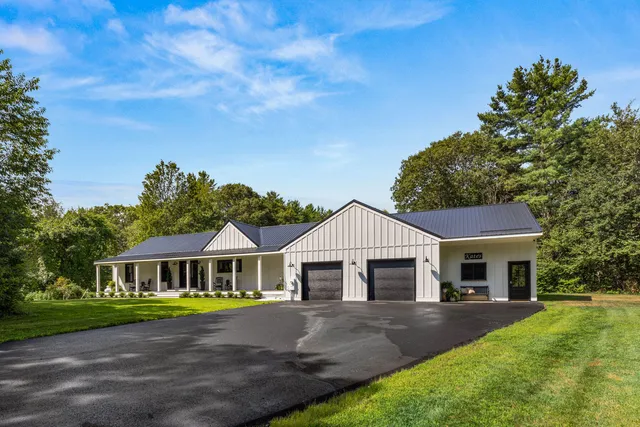 $1,799,999 | 10 Lewis Road, Kittery, ME 03904