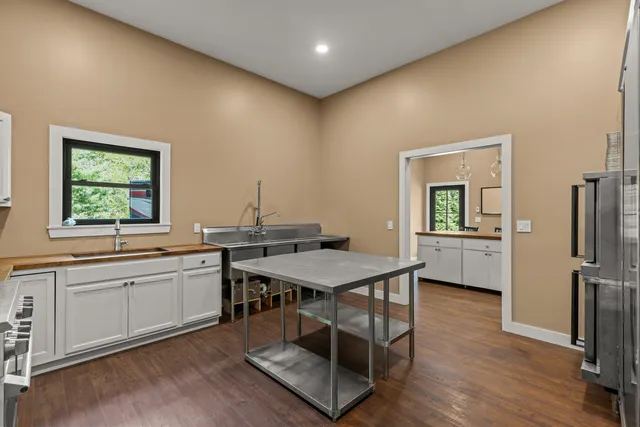 $1,799,999 | 10 Lewis Road, Kittery, ME 03904