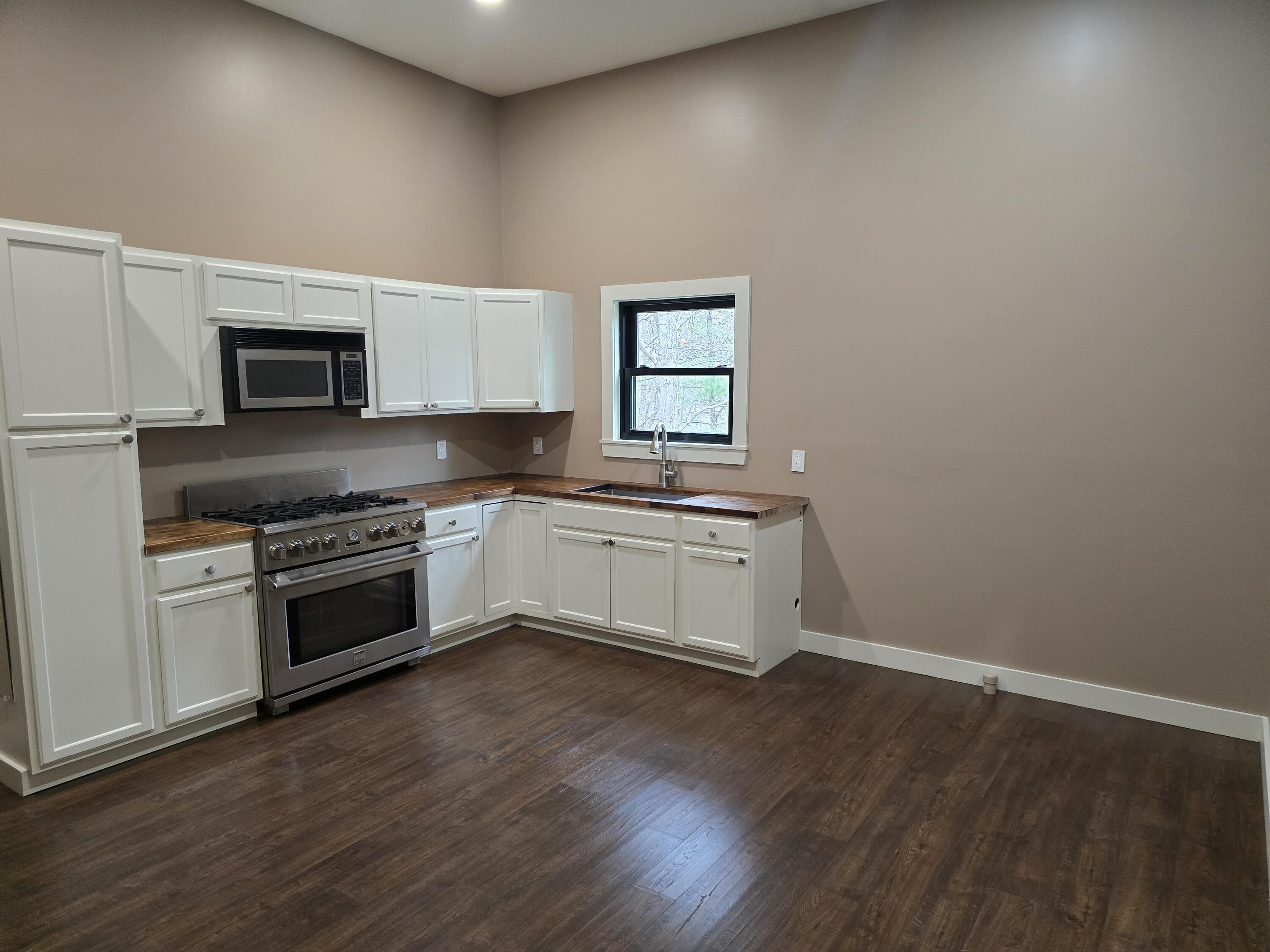 10 Lewis Road Kittery, ME 03904 - Photo 10 of 66 20260422_104540