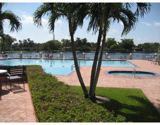 116 Fox Road, Unit 249 Hollywood, FL 33024 - Photo 7 of 8 Swimming Pool/Hot Tub/Sauna
