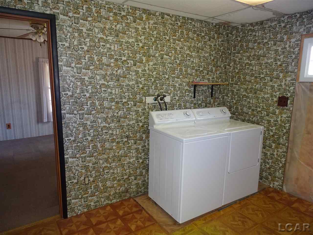 1050 Moore Road Adrian, MI 49221 - Photo 16 of 19 50035871-15.JPG