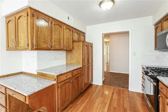 $2,275 | 1639 Southeast Boone Trail, Lee's Summit, MO 64063