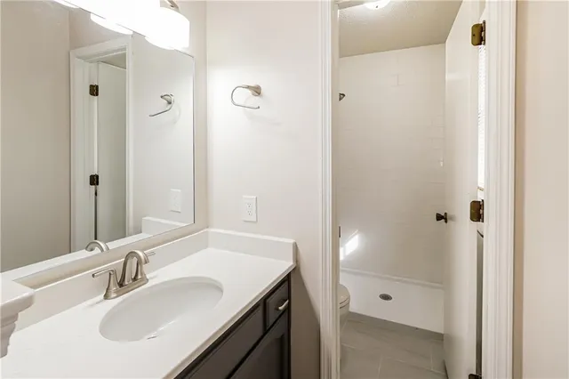 $2,275 | 1639 Southeast Boone Trail, Lee's Summit, MO 64063