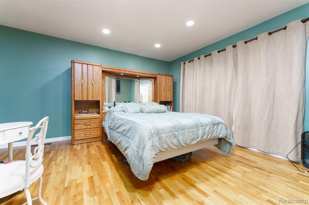 5416 Torrey Road Flint, MI 48507 - Photo 15 of 32