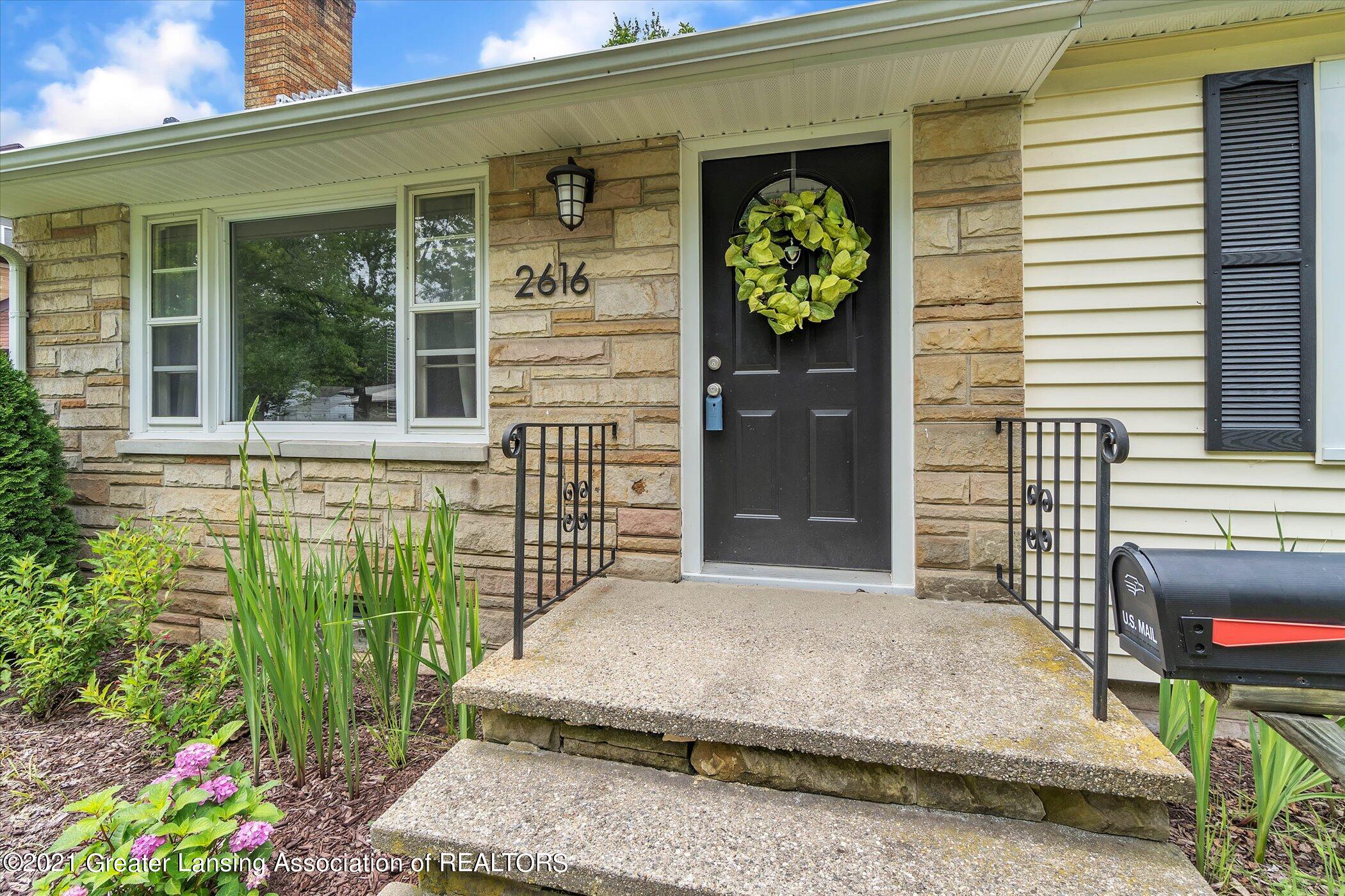 2616 Chatham Road Lansing, MI 48910 - Photo 5 of 51 05-2616 Chatham Rd-WindowStill-Real-Esta