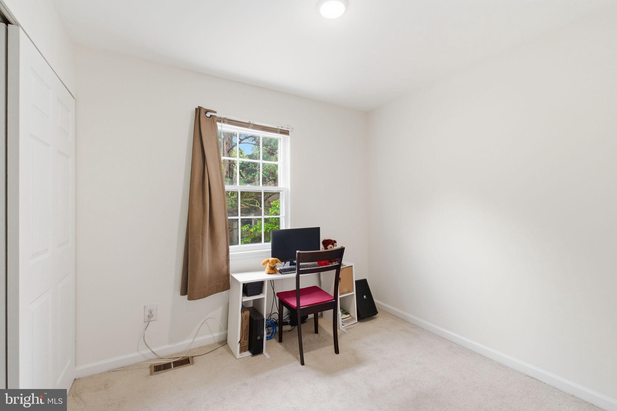 7709 Matisse Way Springfield, VA 22153 - Photo 20 of 27 Bedroom #2