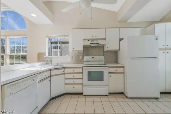 $485,000 | 412 Cardinal Lane, Bedminster, NJ 07921