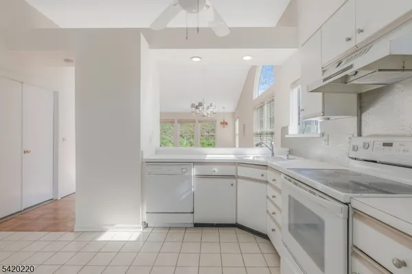 $485,000 | 412 Cardinal Lane, Bedminster, NJ 07921
