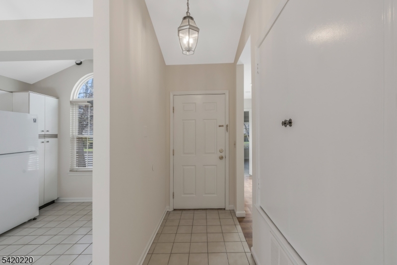 412 Cardinal Lane Bedminster, NJ 07921 - Photo 18 of 33