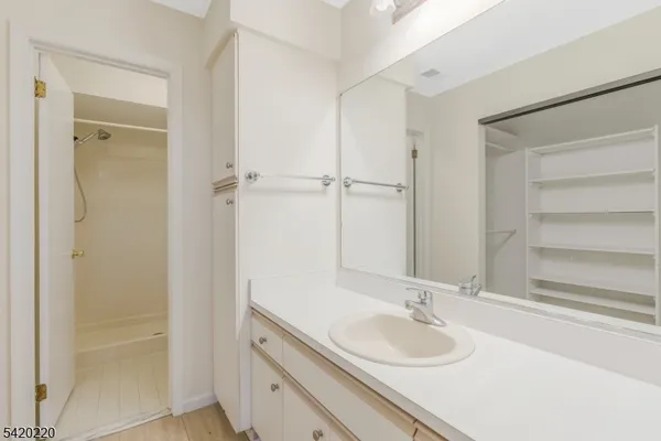 $485,000 | 412 Cardinal Lane, Bedminster, NJ 07921