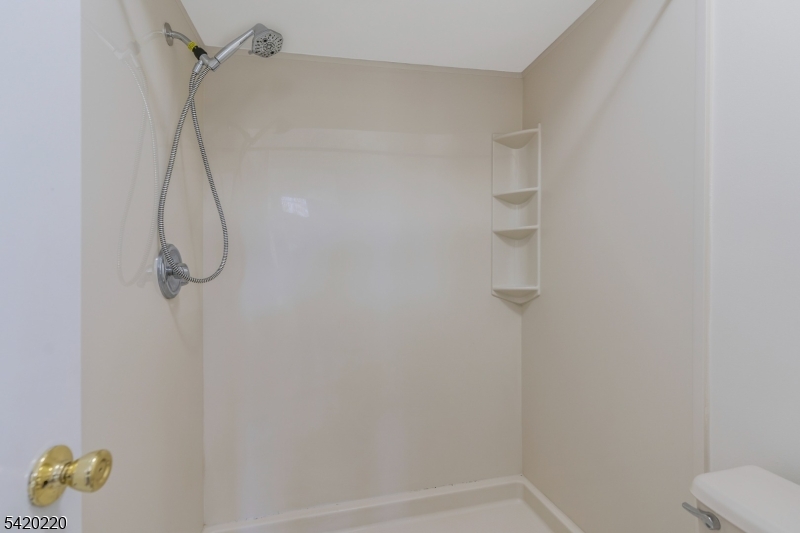 412 Cardinal Lane Bedminster, NJ 07921 - Photo 24 of 33