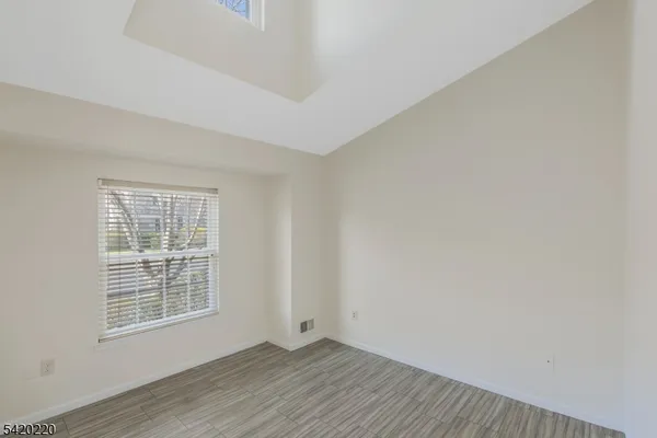 $485,000 | 412 Cardinal Lane, Bedminster, NJ 07921