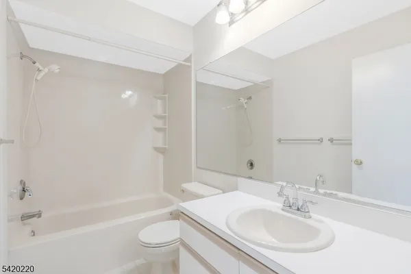 $485,000 | 412 Cardinal Lane, Bedminster, NJ 07921