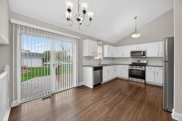 $344,500 | 1500 Green Trails Drive, Plainfield, IL 60586