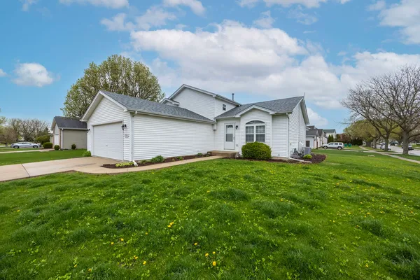 $344,500 | 1500 Green Trails Drive, Plainfield, IL 60586