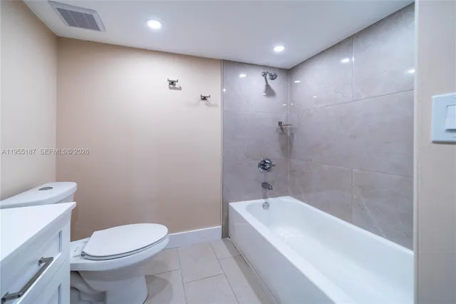 $2,480 | 2640 South University Drive, Unit 220, Davie, FL 33328