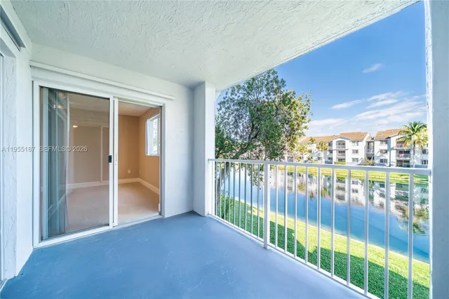 $2,480 | 2640 South University Drive, Unit 220, Davie, FL 33328