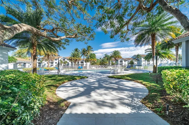 $2,480 | 2640 South University Drive, Unit 220, Davie, FL 33328