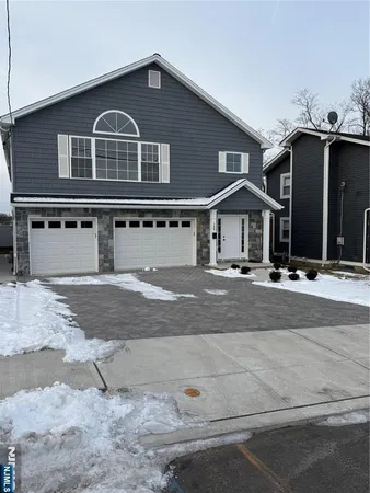 $2,500 | 100 Charlton Avenue, Lodi, NJ 07644