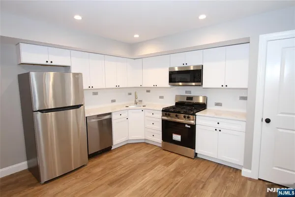 $2,500 | 100 Charlton Avenue, Lodi, NJ 07644
